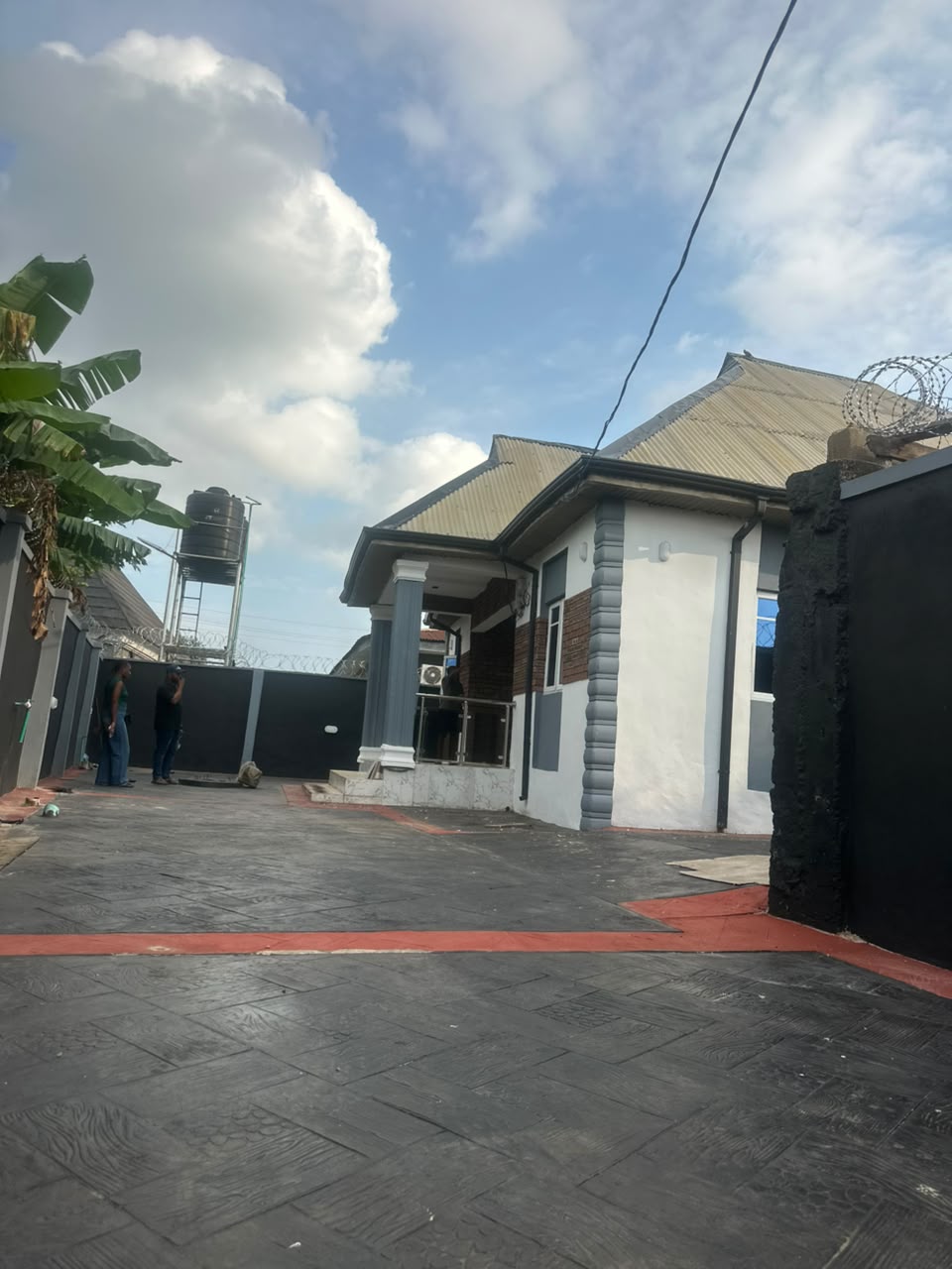 🌴TO LET*  3-Bedroom Self-Compound with all modern facilities.   📍*Location:* Ogungbade, after ifler Radio Station, Ife Road, Ibadan.  ✔*Band A Electricity  ⚡️ 